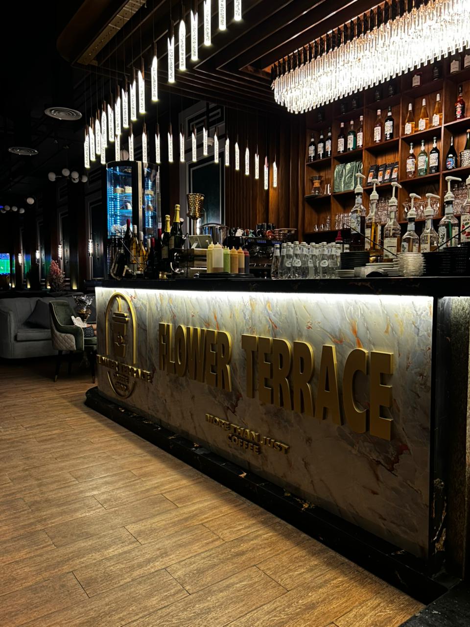 شرفة الزهور لاونج Cover